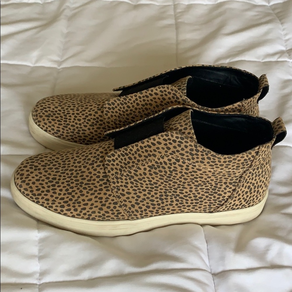 Cheetah print shoes